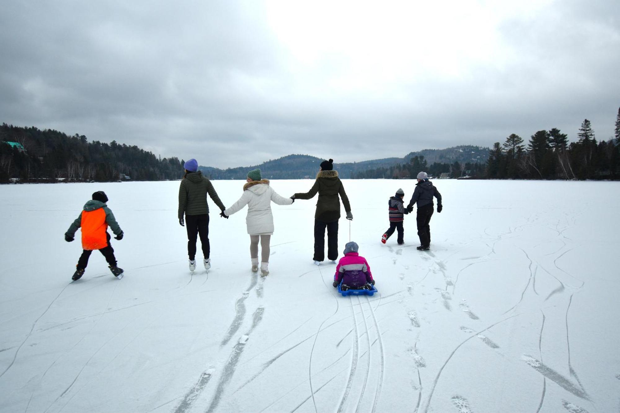 Le Partage Lodge: Destination Plein Air Et Sociale Val-Morin Exteriör bild