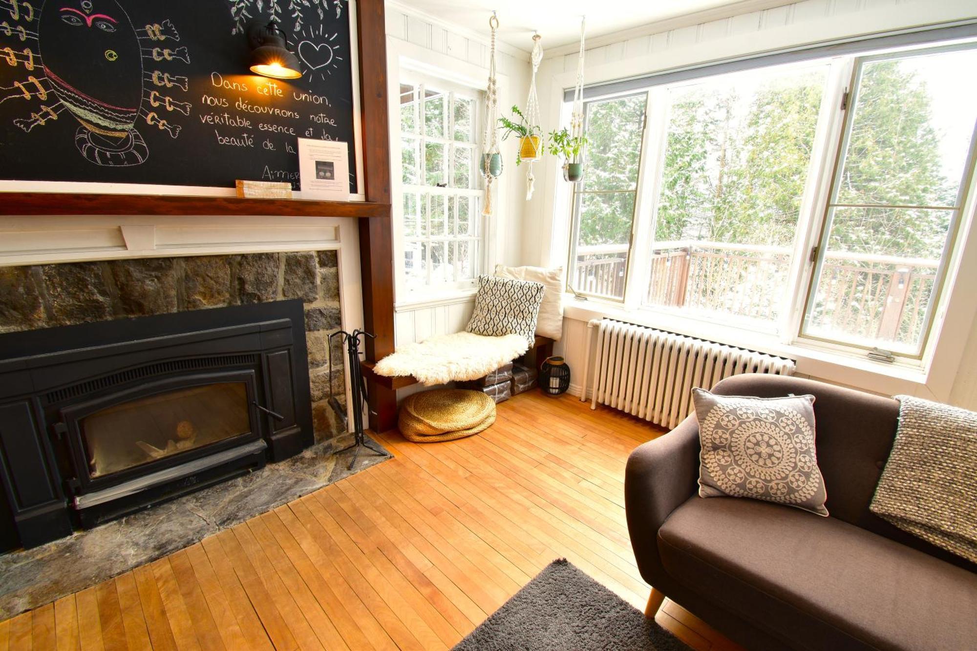 Le Partage Lodge: Destination Plein Air Et Sociale Val-Morin Exteriör bild