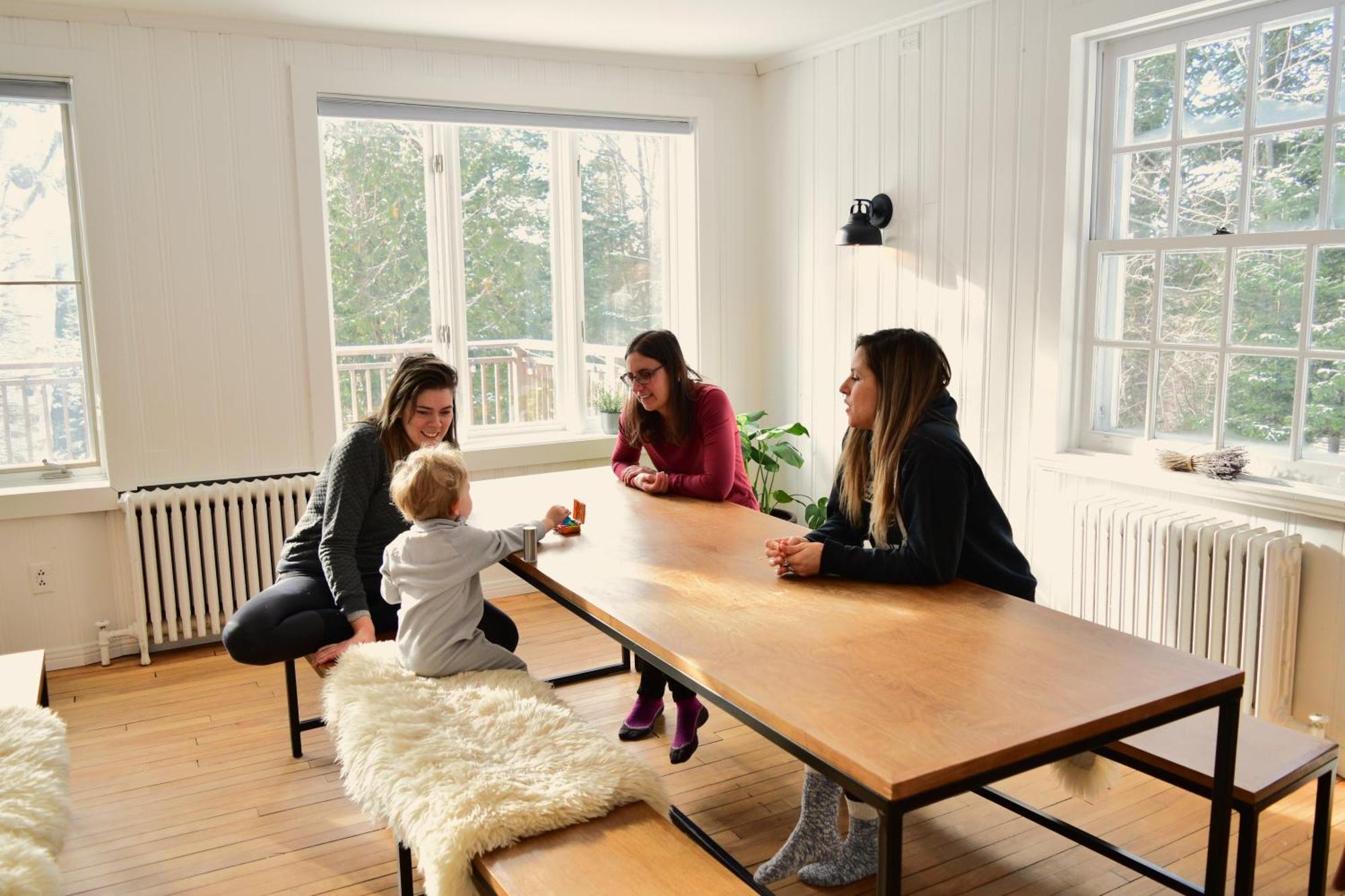 Le Partage Lodge: Destination Plein Air Et Sociale Val-Morin Exteriör bild